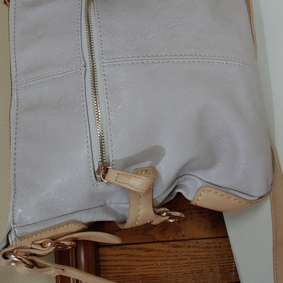 Shiraleah Chicago Leather Crossbody Bag - Picture 7 of 17